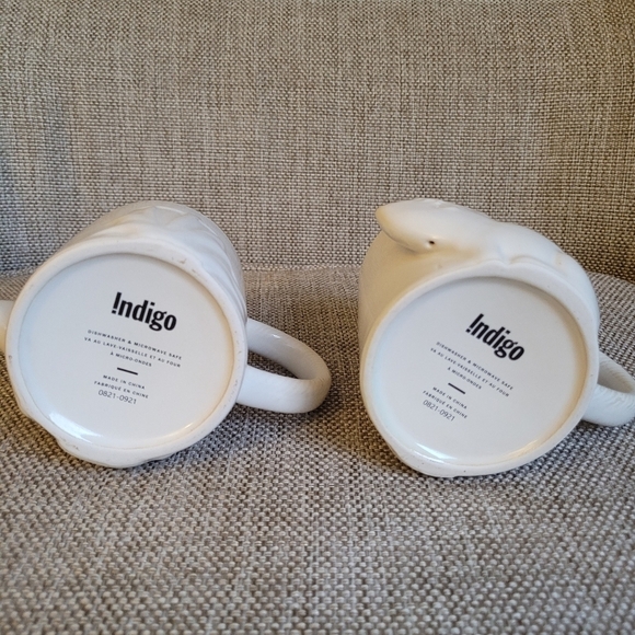 2 Bunny Rabbit Ceramic Mugs Antiqued Cream  Colour - Picture 8 of 9